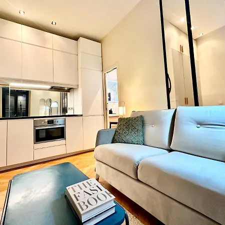 Apartment Eiffel Tower Champs De Mars Paris