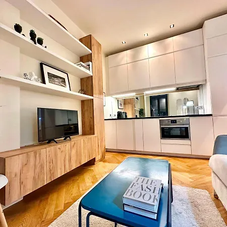 Apartment Eiffel Tower Champs De Mars Paris